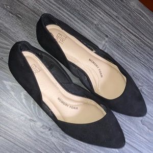 Black flats- pointy front Time and Tru Size 7